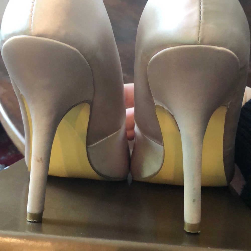 Audrey Brooke Satin Pumps (Manolo Dupe) - Picture 7 of 7